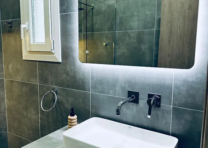 Your Perfect Escape In Emporios! Apartman