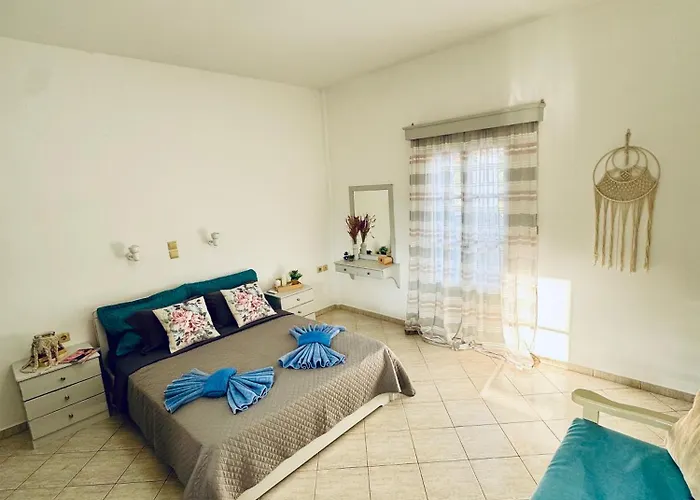 Your Perfect Escape In Emporios! * Emboriósz